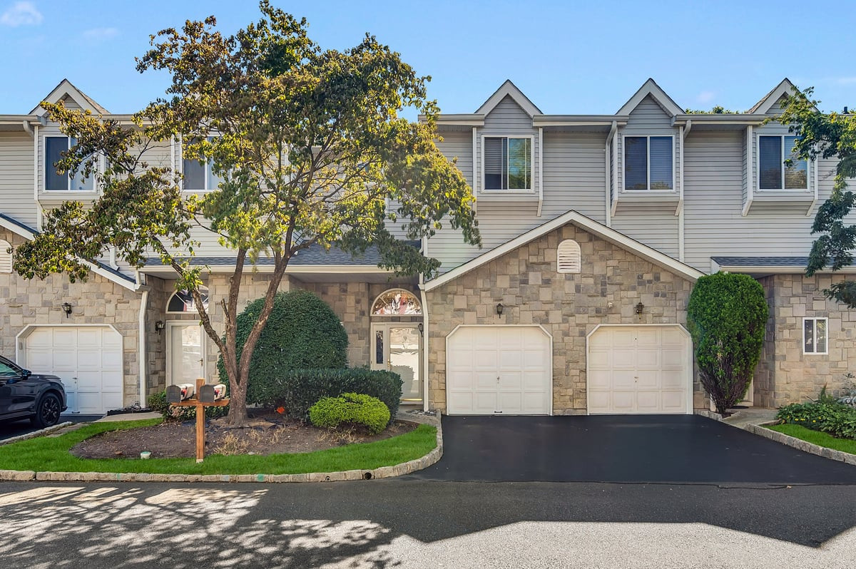 24 Catherine Court Laurence Harbor NJ 08879