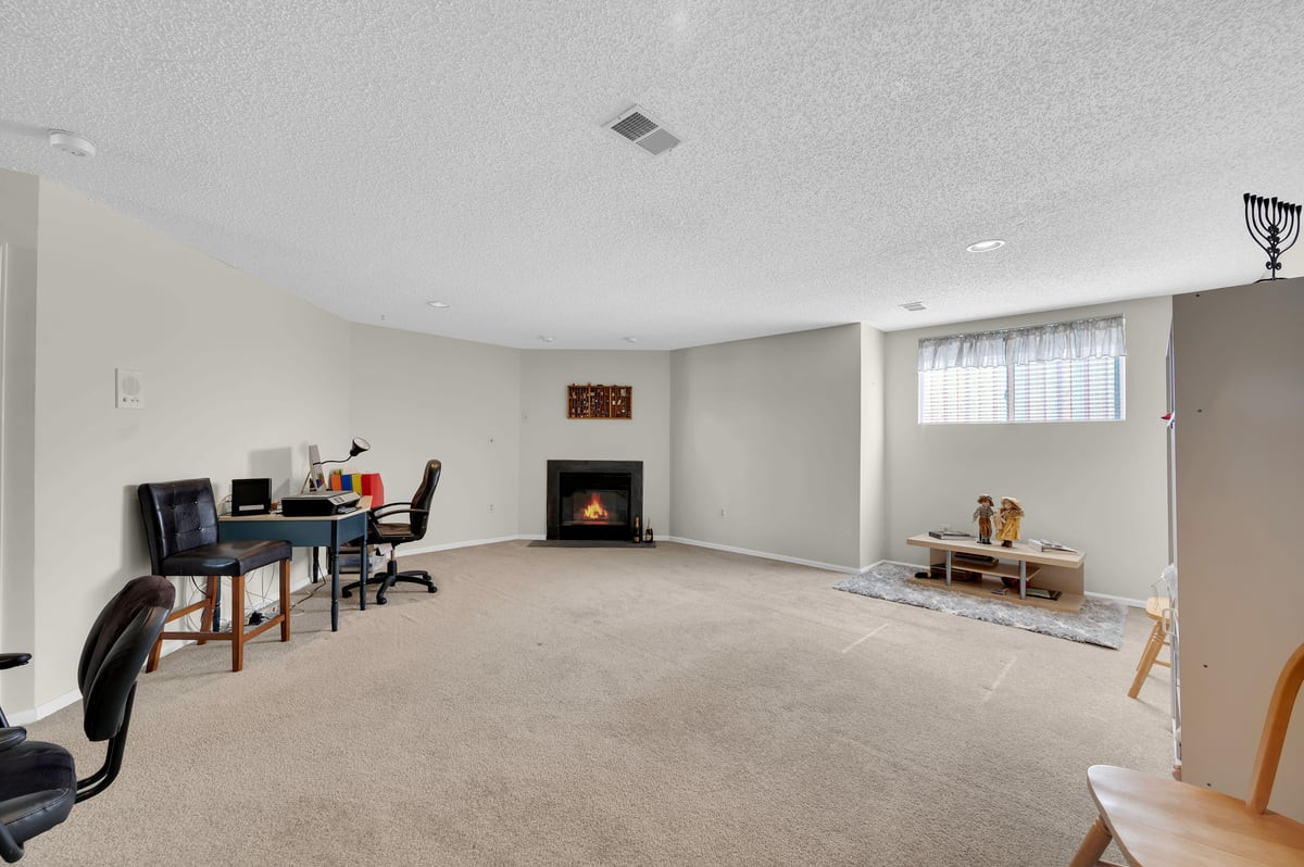 24 Catherine Court Laurence Harbor NJ 08879