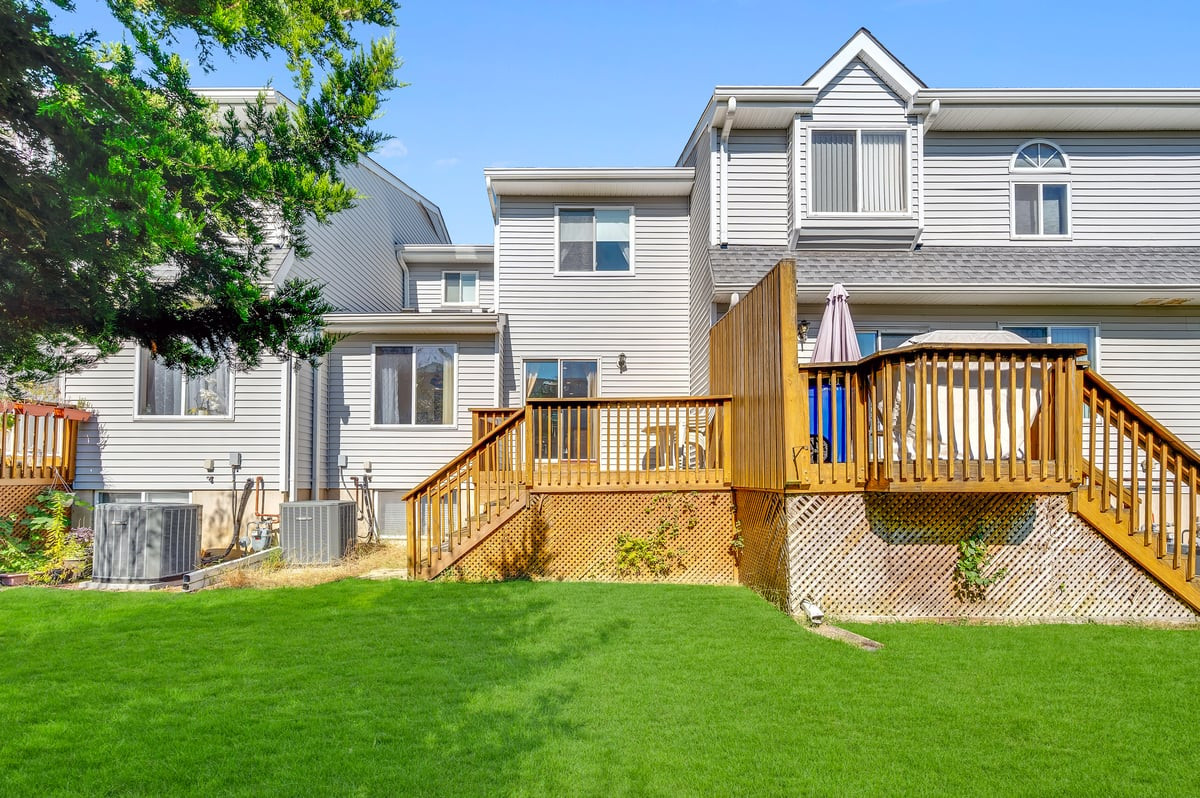24 Catherine Court Laurence Harbor NJ 08879