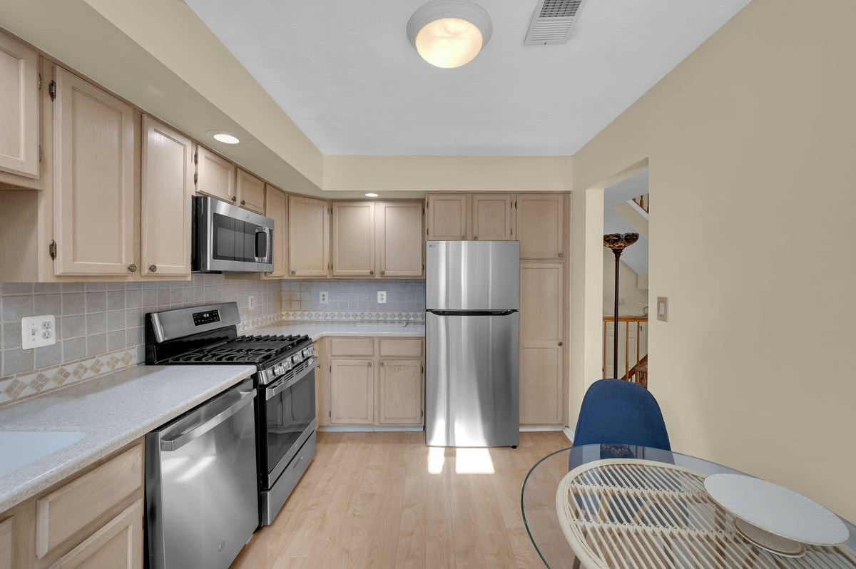 24 Catherine Court Laurence Harbor NJ 08879