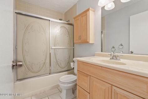 201 Larkspur Lane Jackson NJ 08527