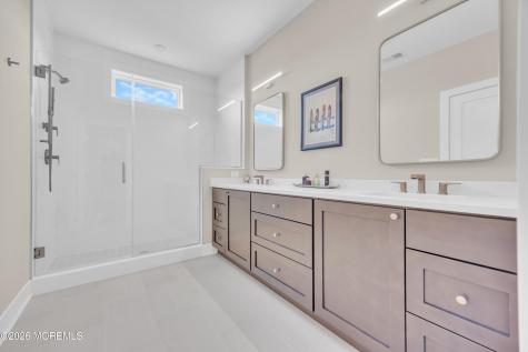 15 Linder Court Middletown NJ 07748