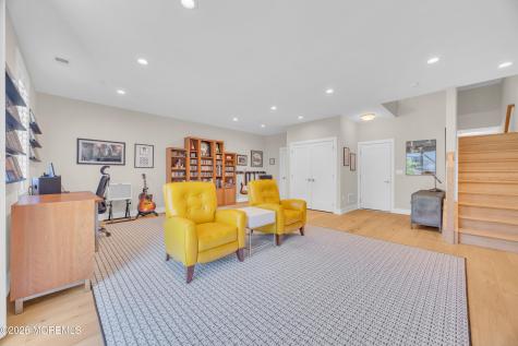 15 Linder Court Middletown NJ 07748