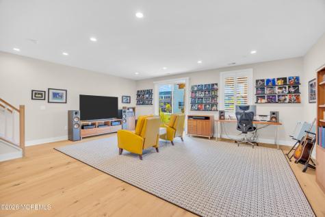 15 Linder Court Middletown NJ 07748