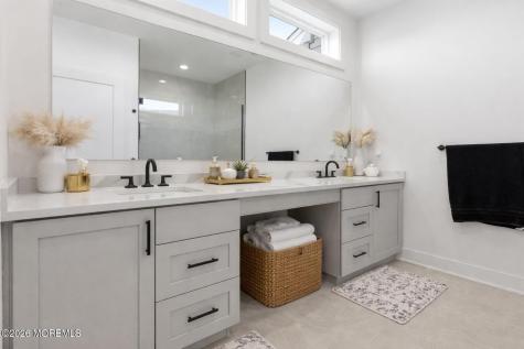 6 Linder Court Middletown NJ 07748
