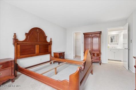 437 Hampton Court Manalapan NJ 07726
