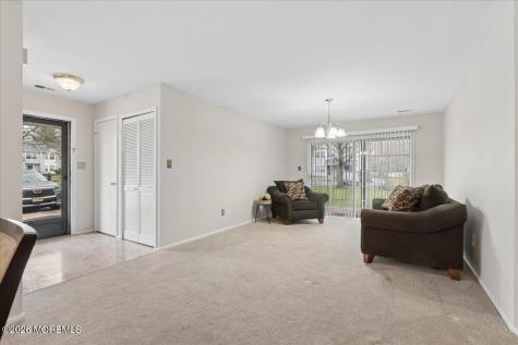 437 Hampton Court Manalapan NJ 07726