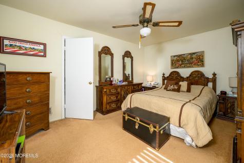 12 Pheasant Place Howell NJ 07731
