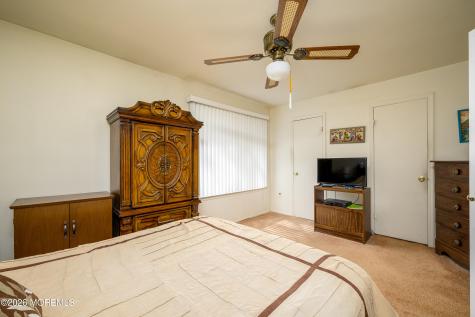 12 Pheasant Place Howell NJ 07731