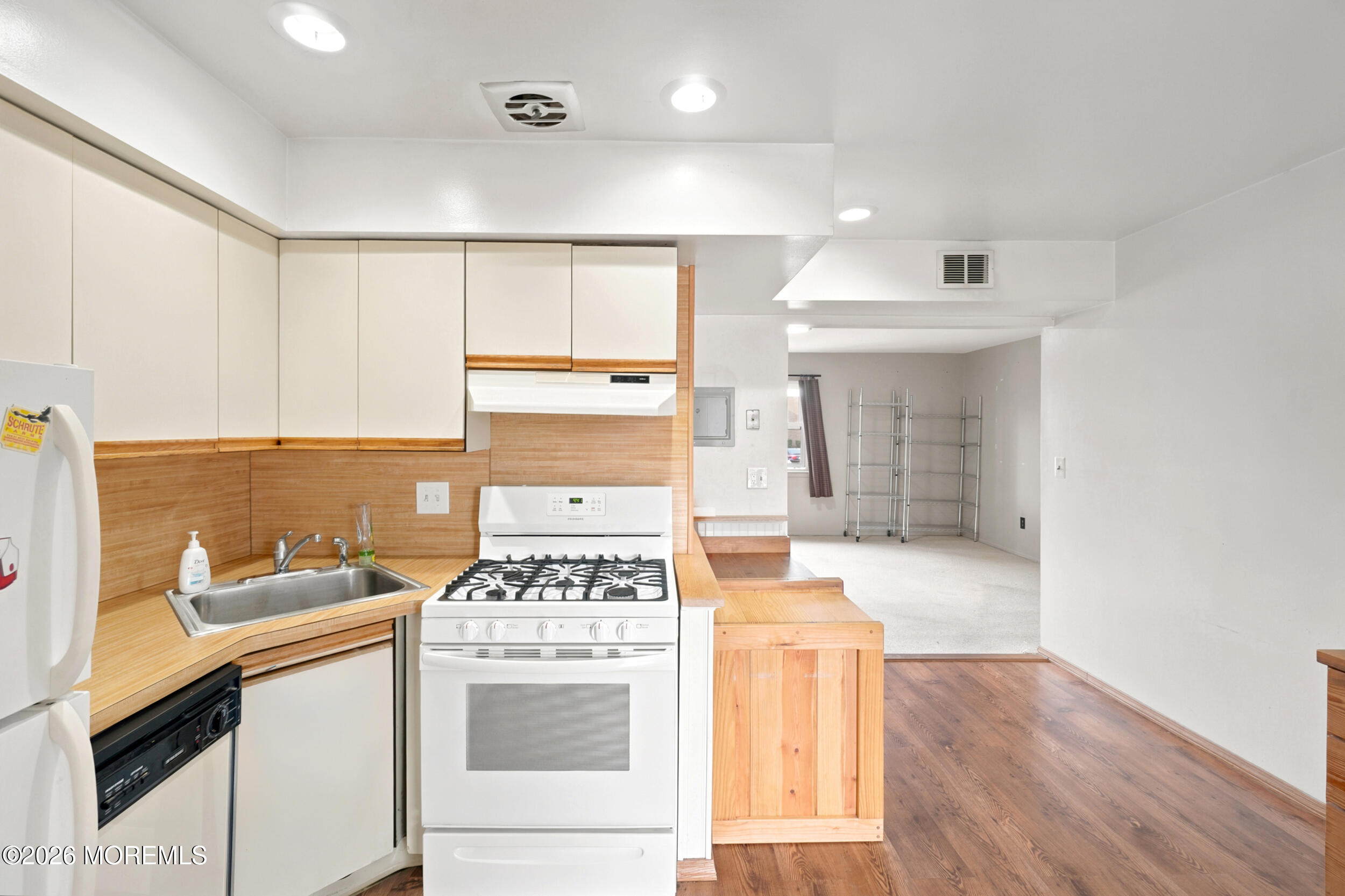 44 Judson Street Edison NJ 08837