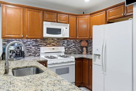 1305 Paris Court Lakewood NJ 08701