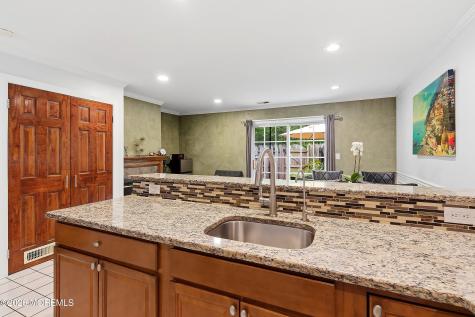 1305 Paris Court Lakewood NJ 08701