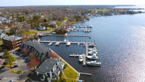 210 Spinnakers Cove Toms River NJ 08753