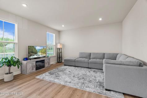 18 Rosemary Way Mount Laurel NJ 08054