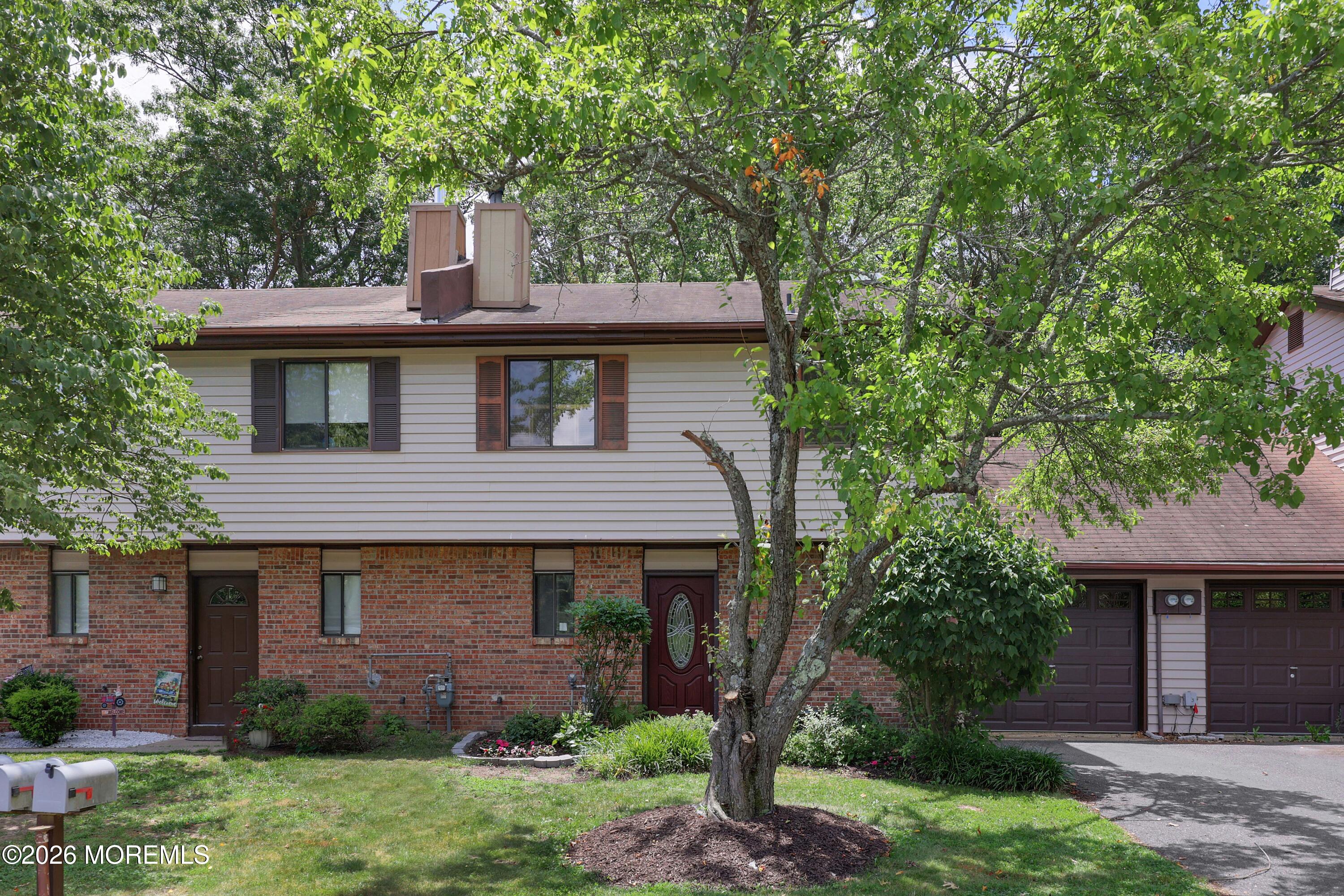 7 Wren Way Howell NJ 07731