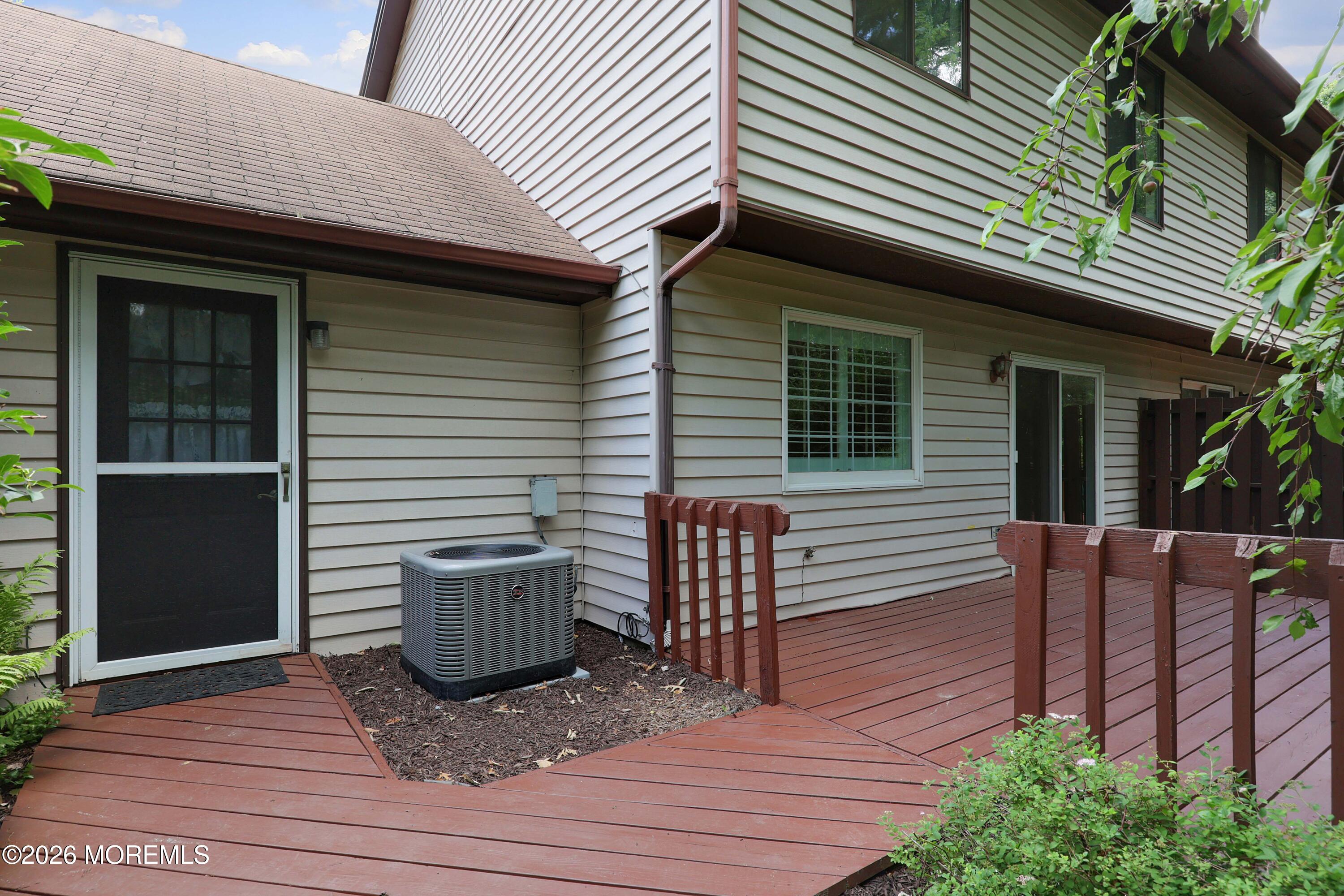 7 Wren Way Howell NJ 07731