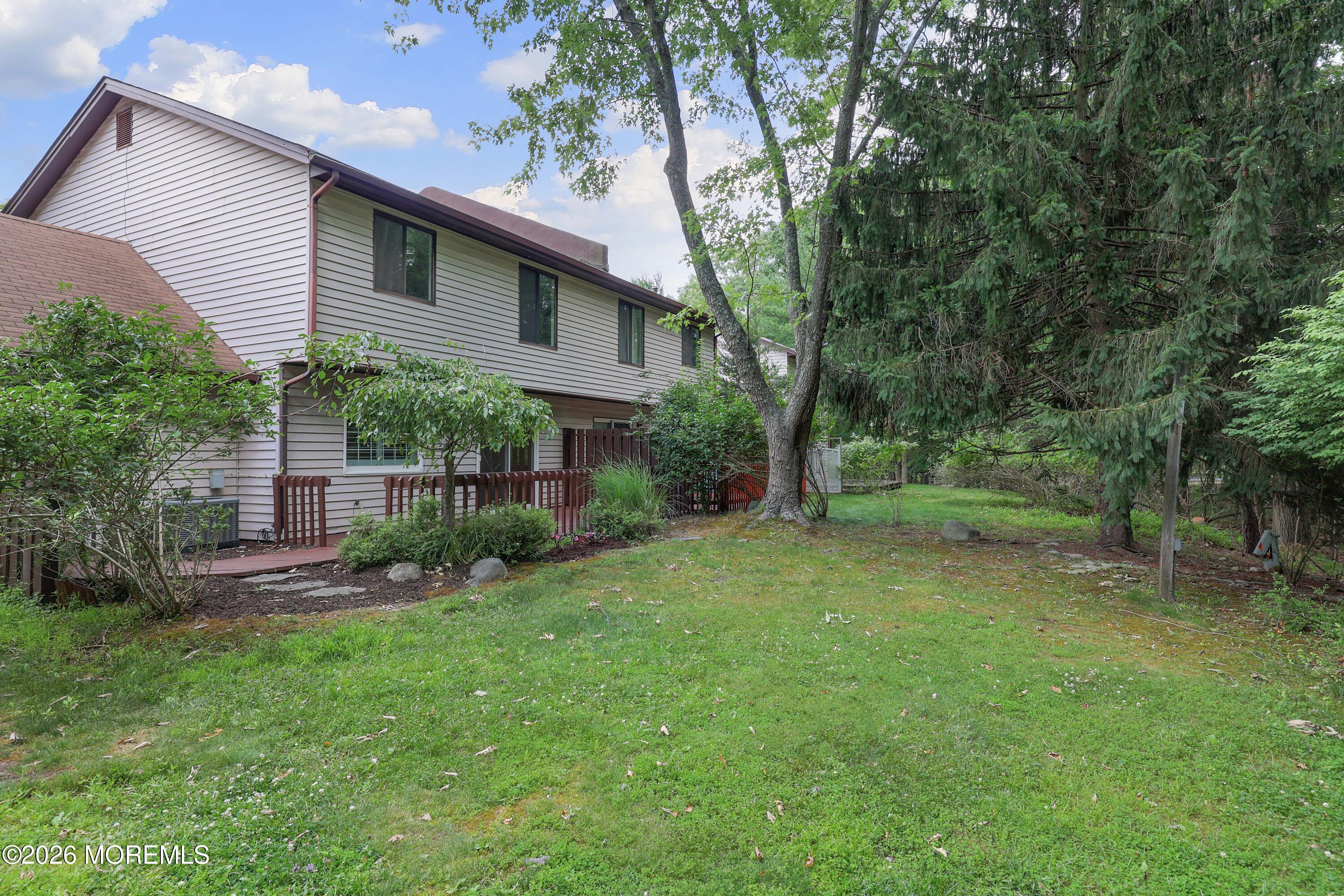 7 Wren Way Howell NJ 07731