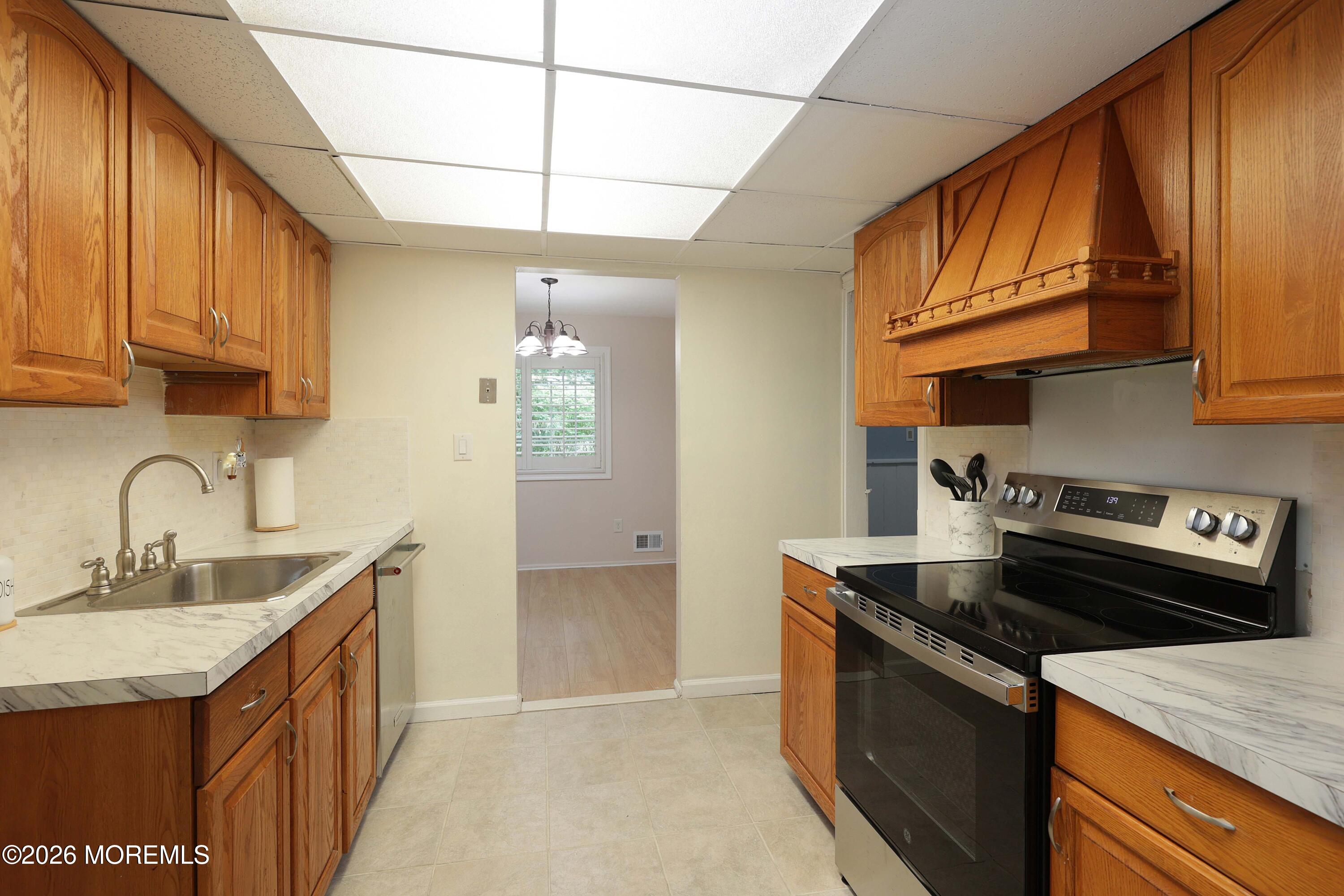 7 Wren Way Howell NJ 07731