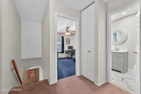 20 Oak Lane Eatontown NJ 07724