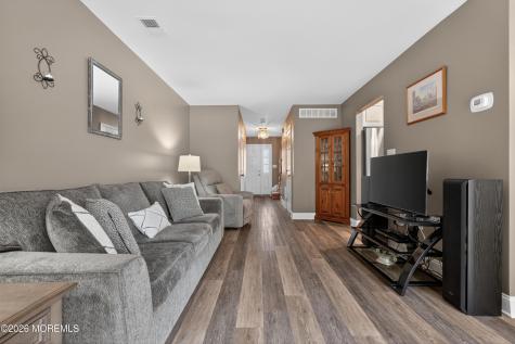 20 Oak Lane Eatontown NJ 07724