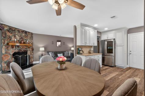 20 Oak Lane Eatontown NJ 07724