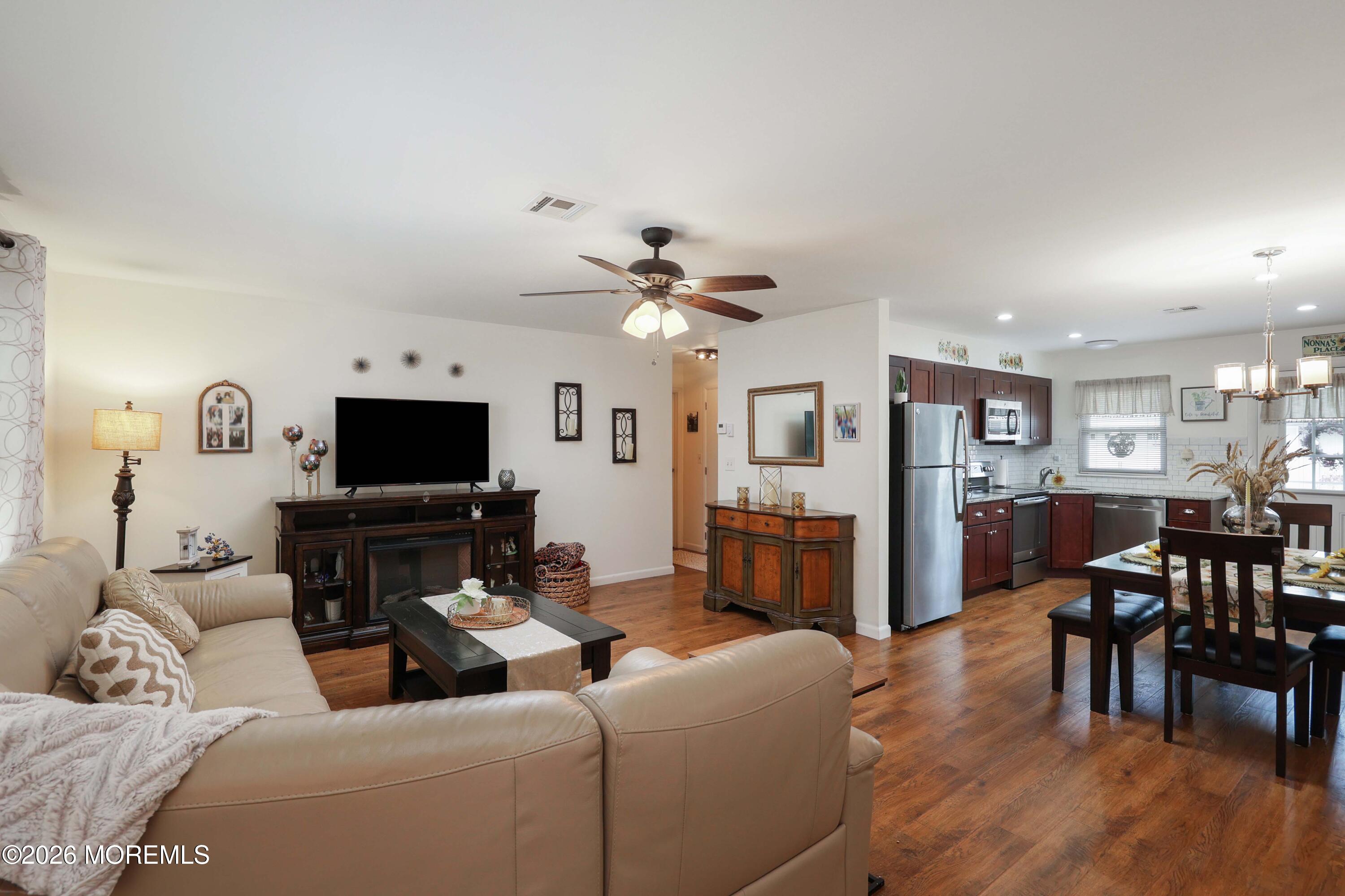 341C Canterbury Court Lakewood NJ 08701