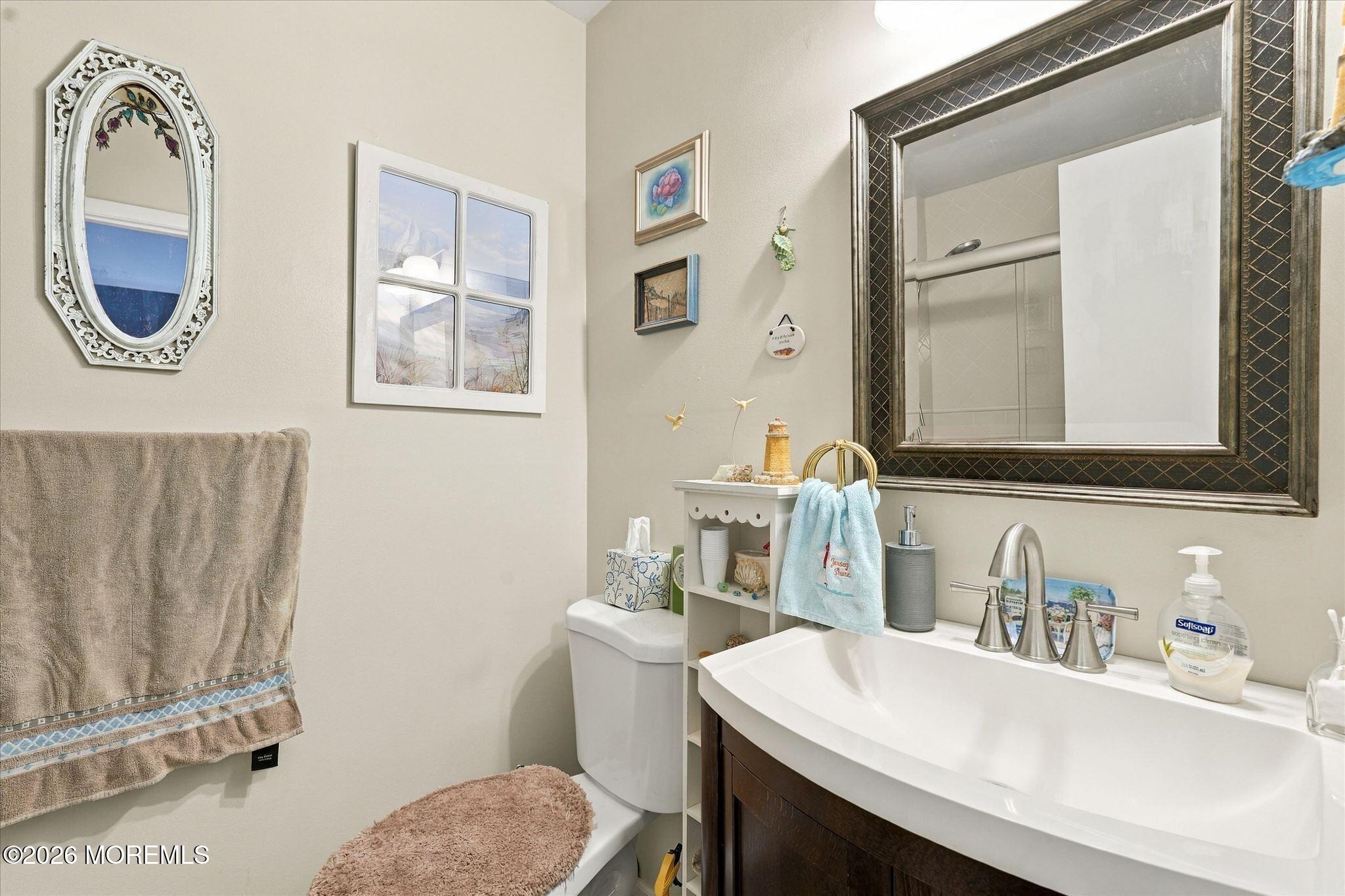 169 Middle Holly Lane Tuckerton NJ 08087