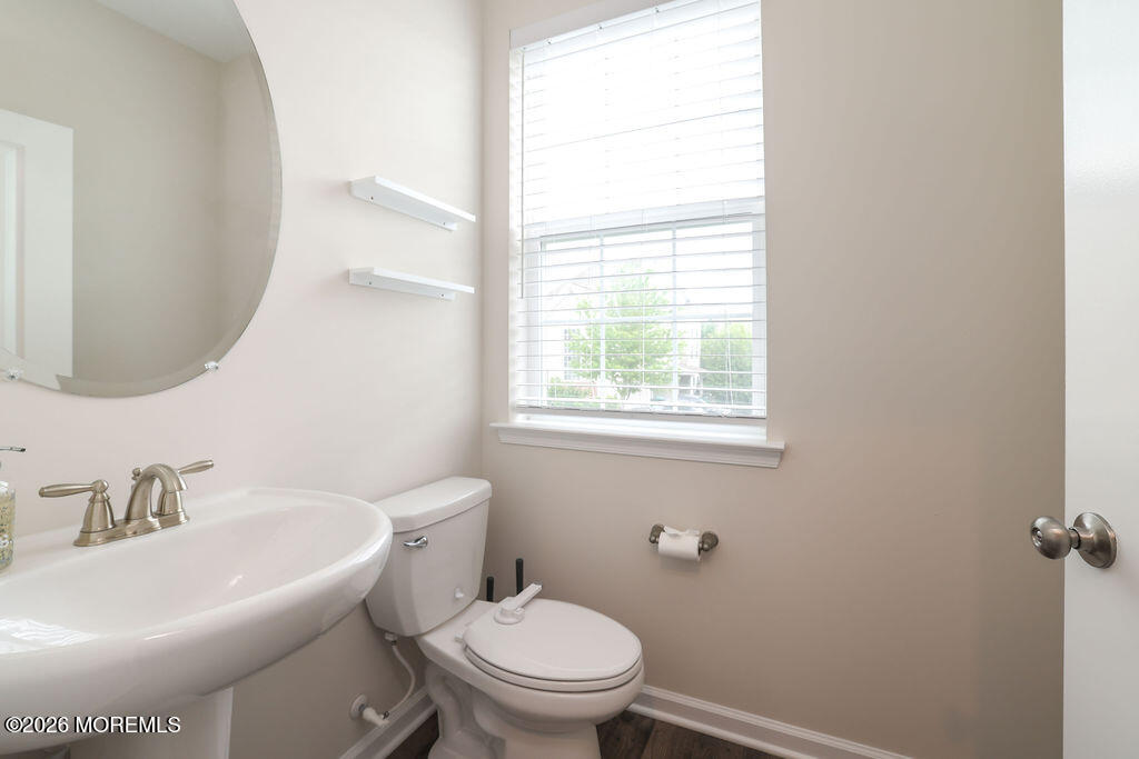 107 Melanie Way Manahawkin NJ 08050