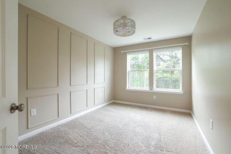 107 Melanie Way Manahawkin NJ 08050