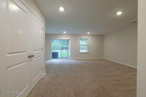 107 Melanie Way Manahawkin NJ 08050