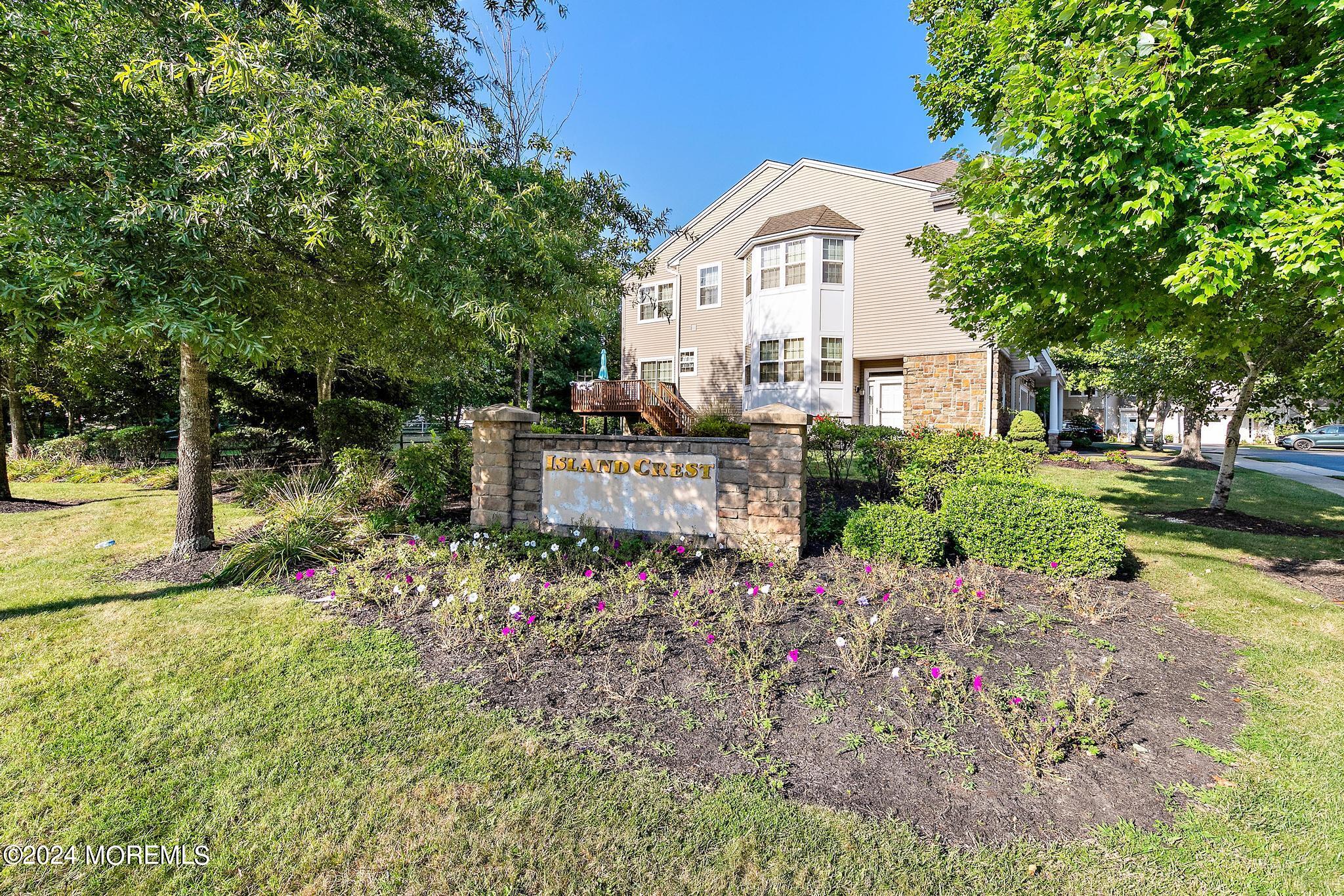 5 Ocean Breeze Court Manahawkin NJ 08050