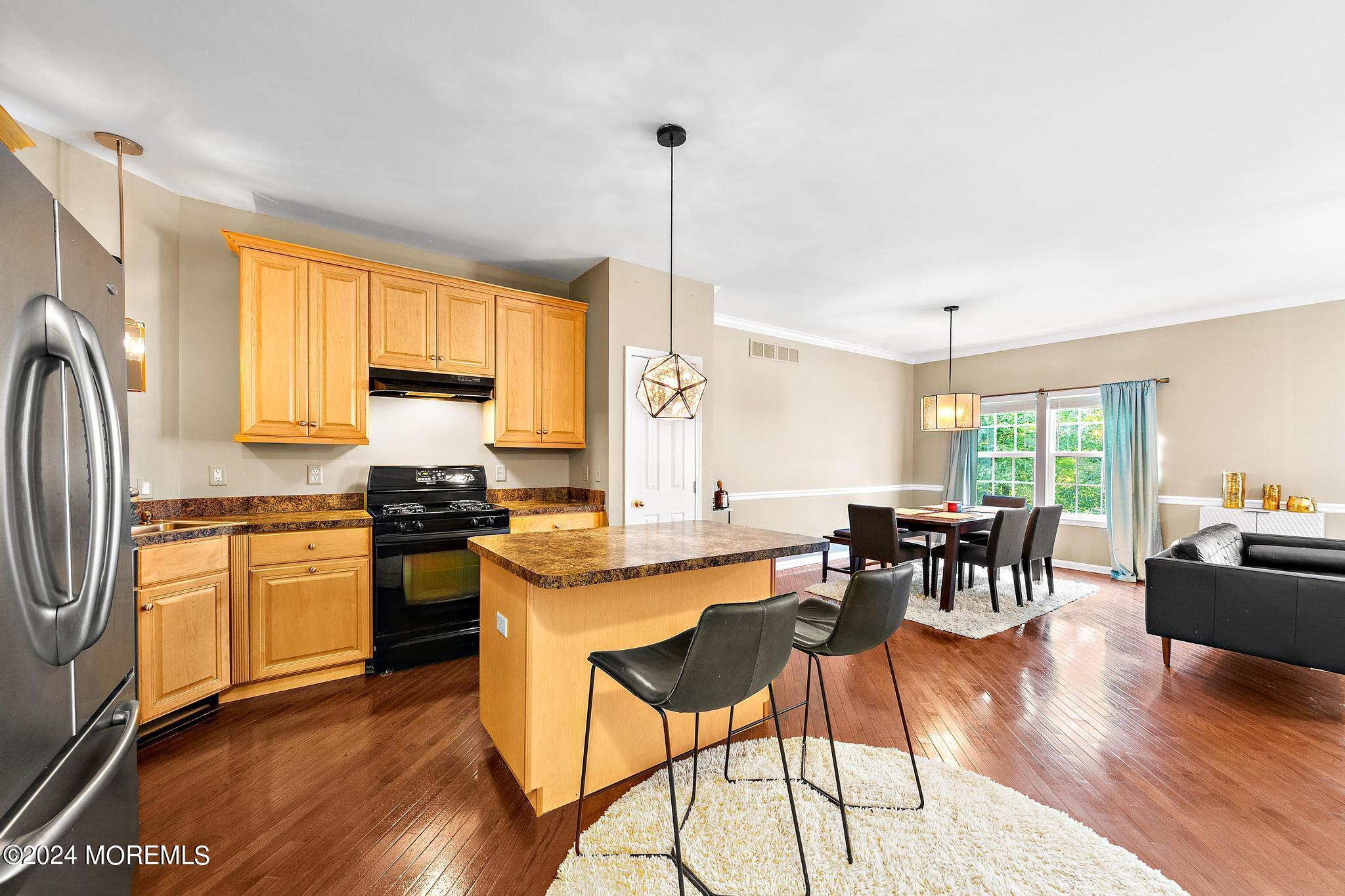 5 Ocean Breeze Court Manahawkin NJ 08050