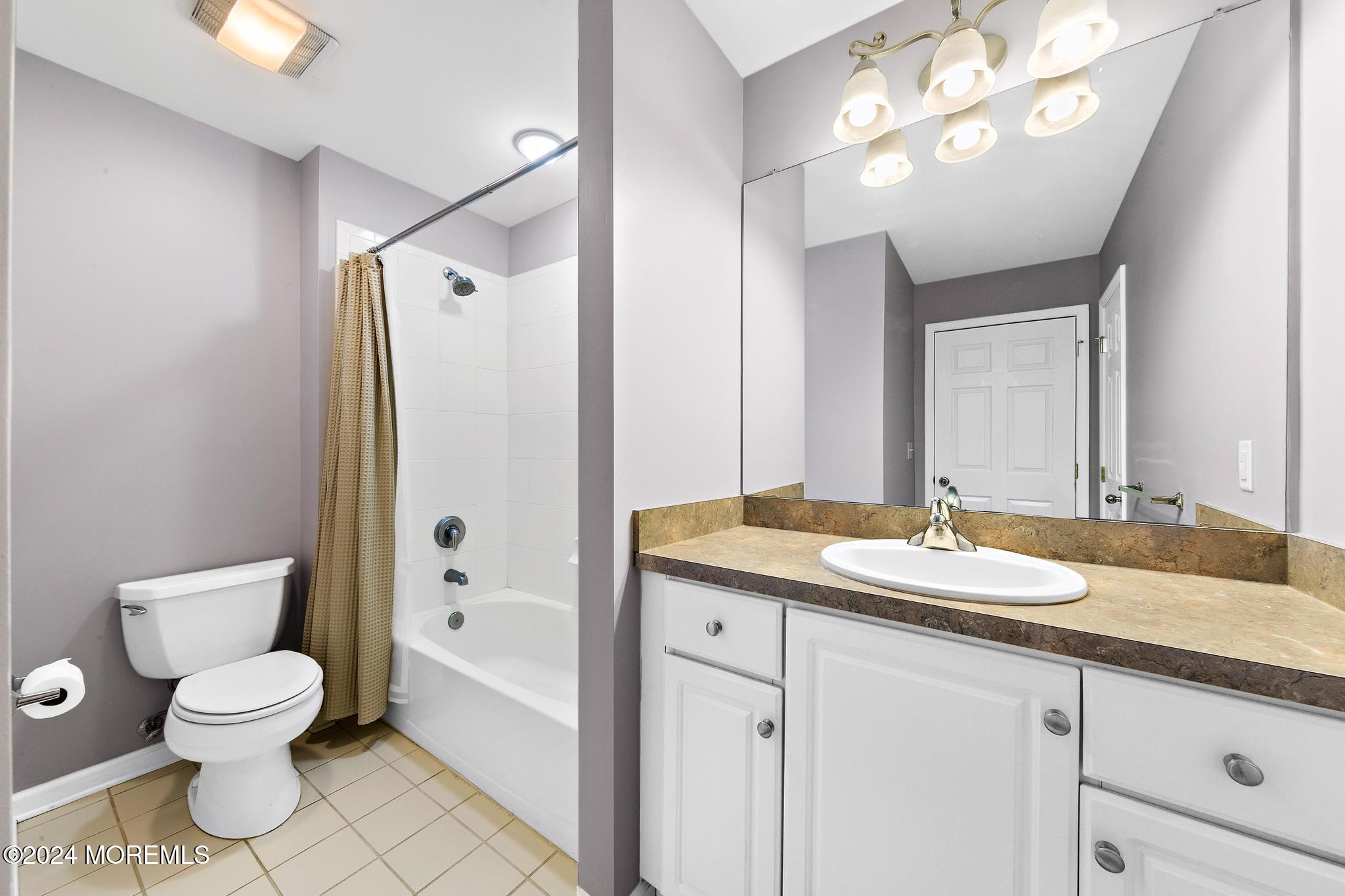 5 Ocean Breeze Court Manahawkin NJ 08050