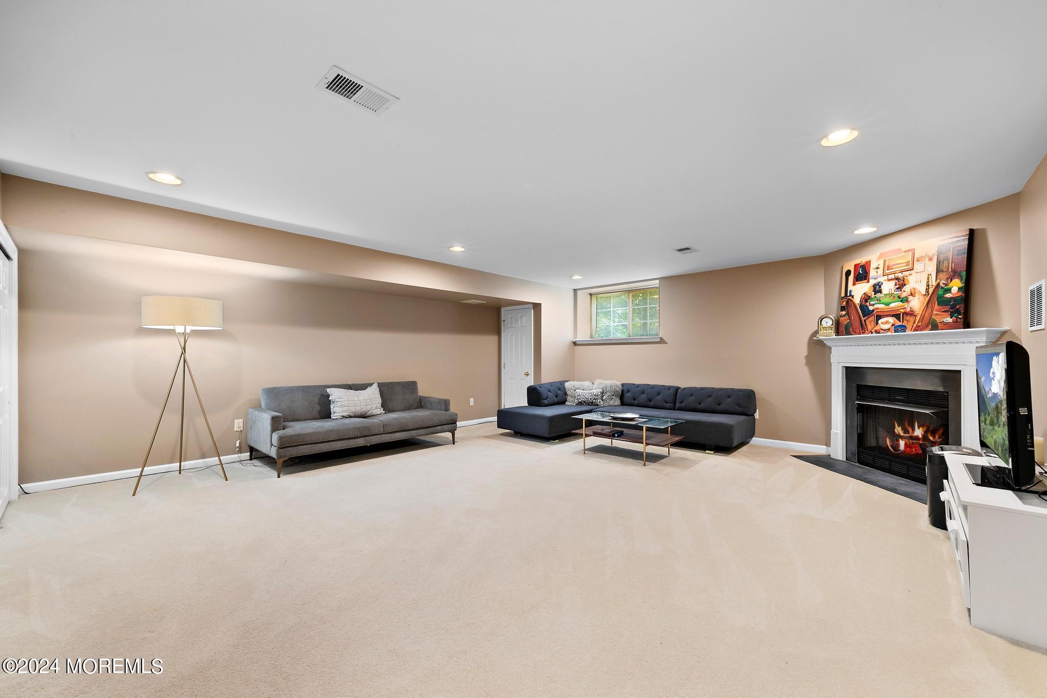 5 Ocean Breeze Court Manahawkin NJ 08050