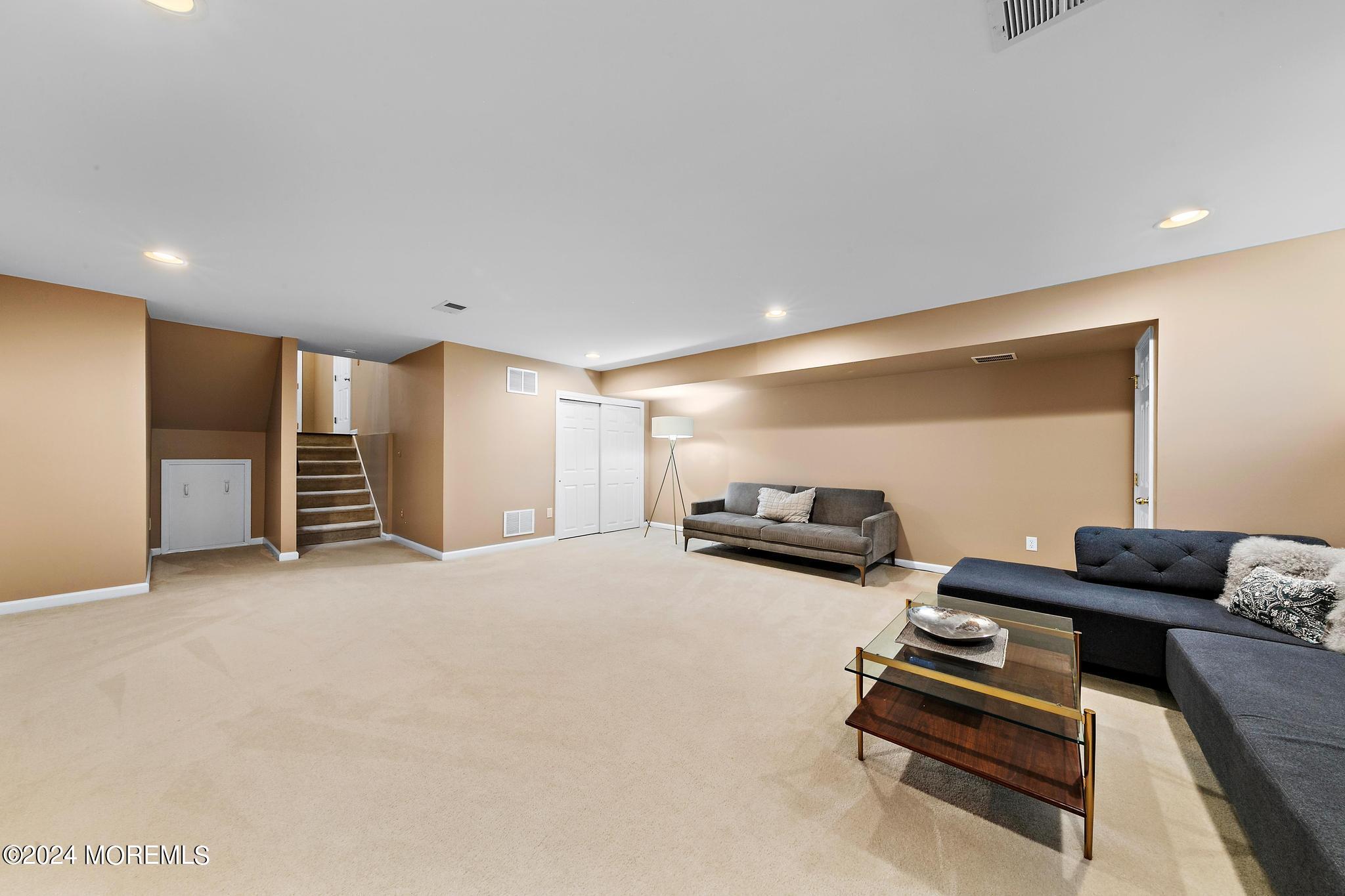 5 Ocean Breeze Court Manahawkin NJ 08050