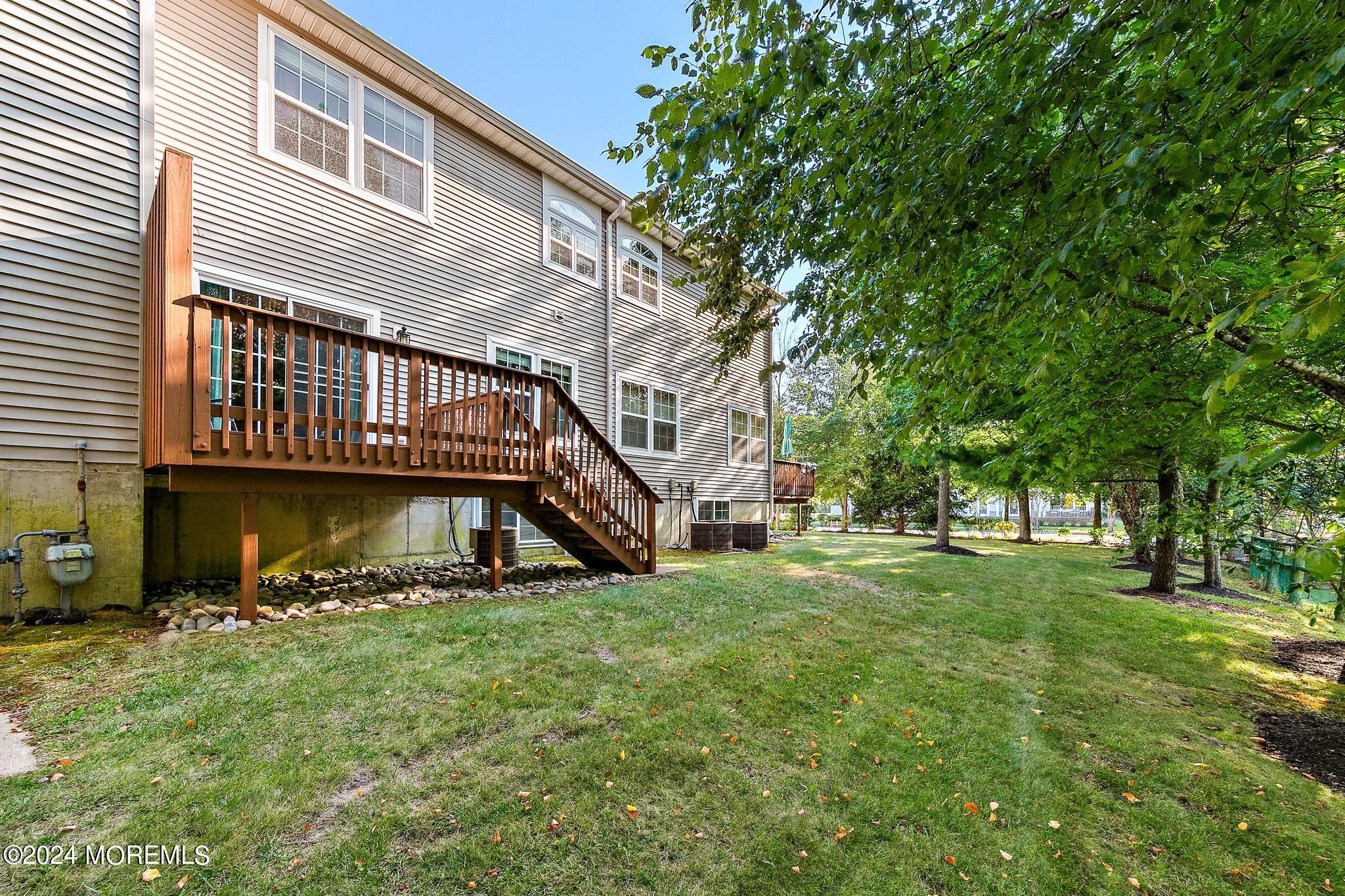 5 Ocean Breeze Court Manahawkin NJ 08050