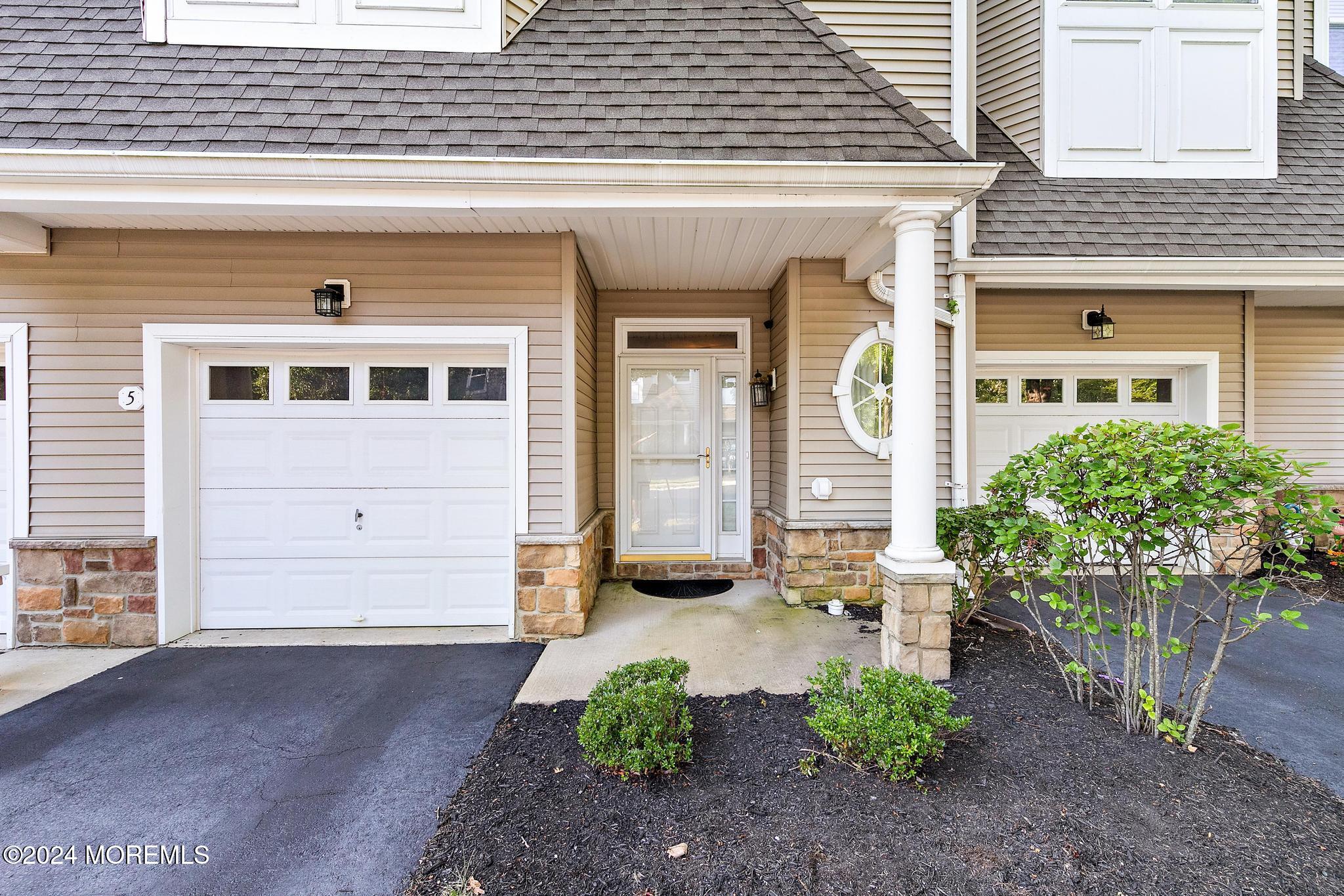 5 Ocean Breeze Court Manahawkin NJ 08050