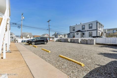 1415 Boulevard Seaside Park NJ 08752