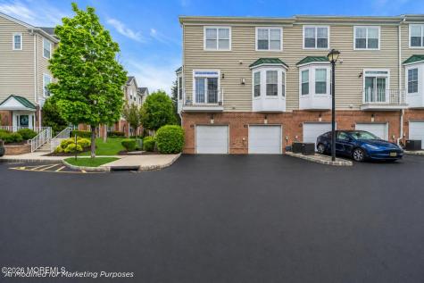 1002 Cunningham Court Belleville NJ 07109