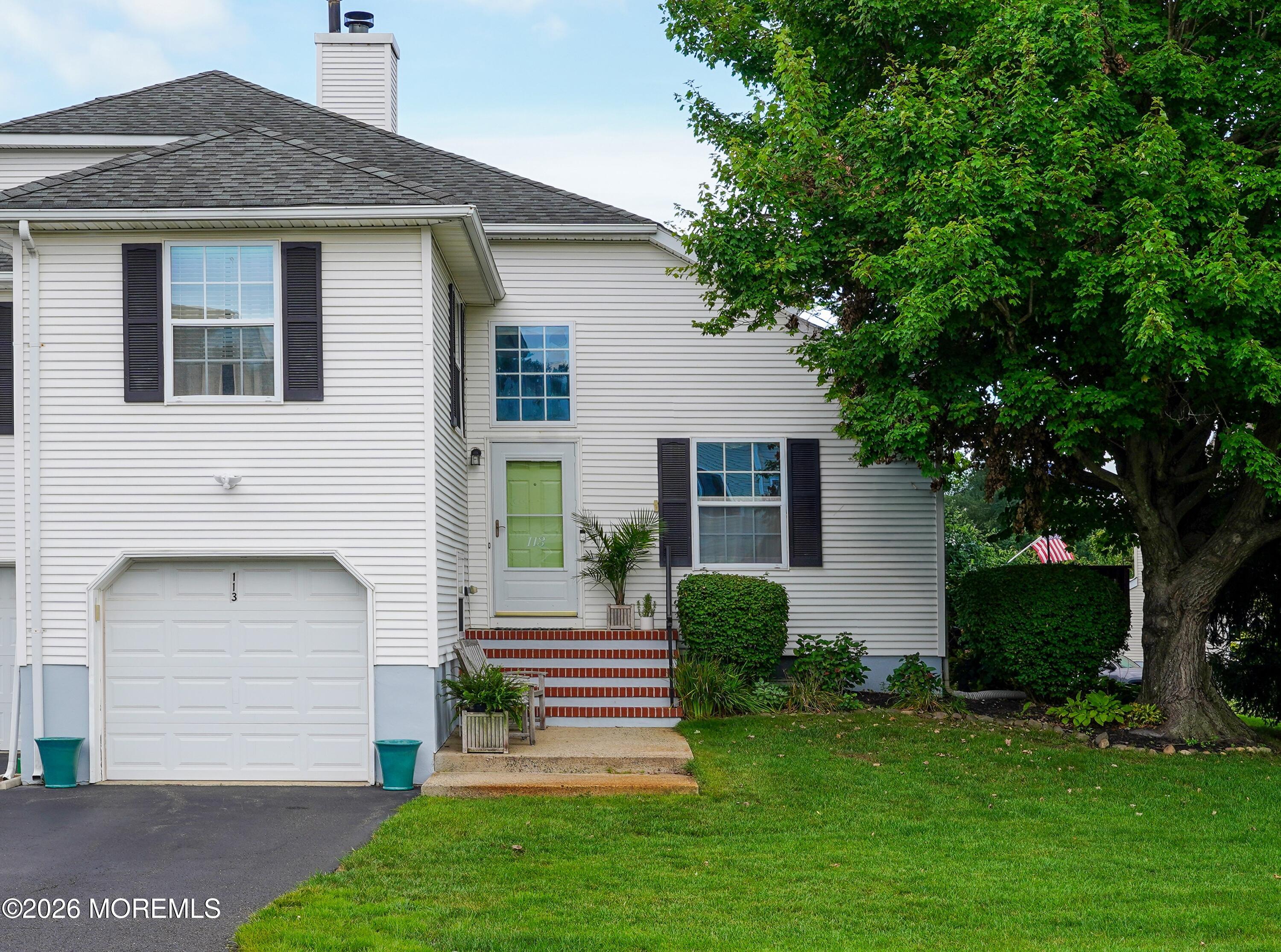 Wall NJ, 113 Racquet Road