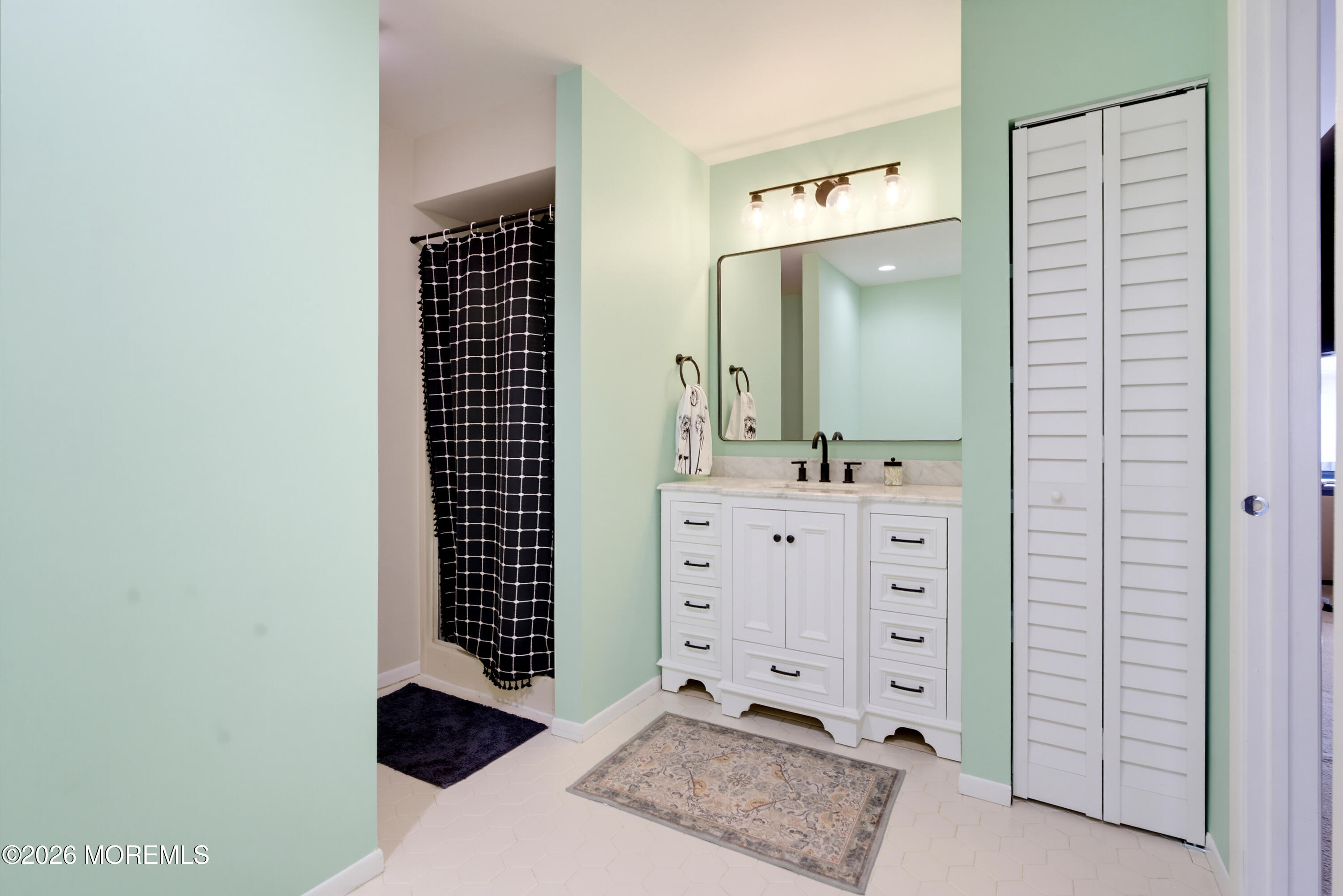14 Oxford Lane Middletown NJ 07748