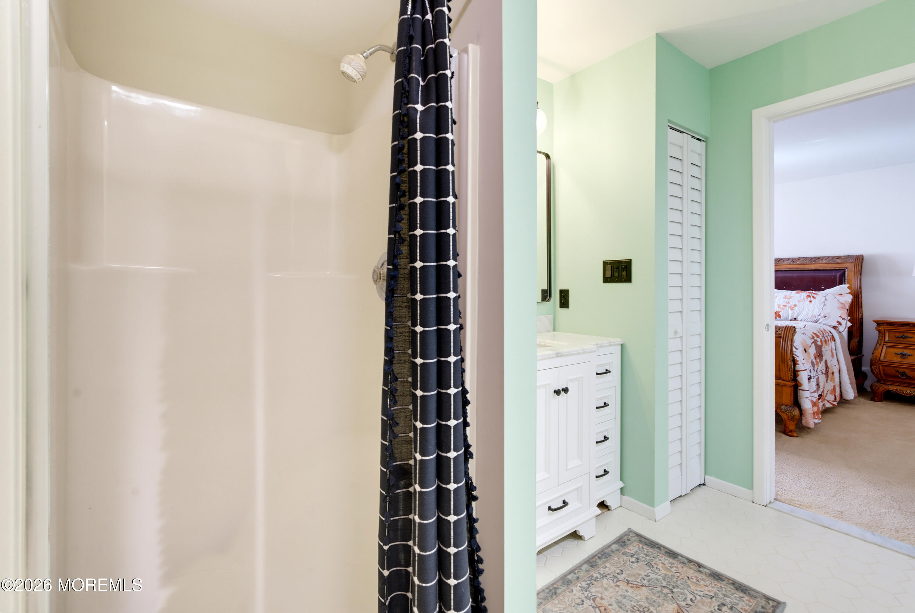 14 Oxford Lane Middletown NJ 07748