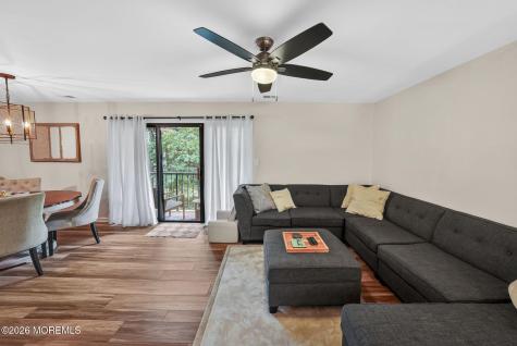 90 Deptford Court Matawan NJ 07747