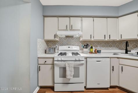 90 Deptford Court Matawan NJ 07747
