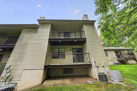 90 Deptford Court Matawan NJ 07747