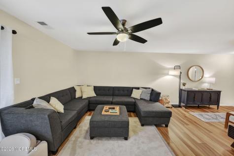 90 Deptford Court Matawan NJ 07747