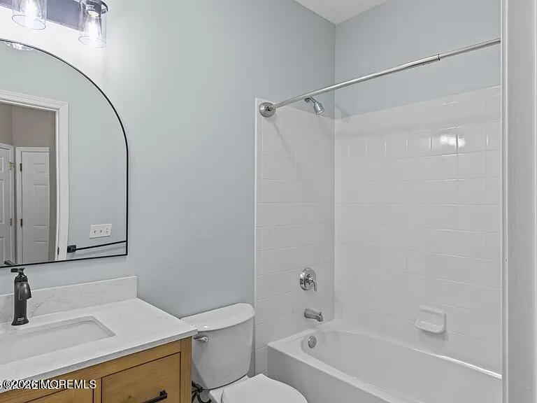 136 Mill Pond Way Eatontown NJ 07724