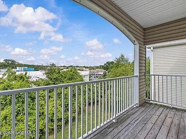 136 Mill Pond Way Eatontown NJ 07724