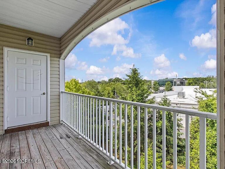 136 Mill Pond Way Eatontown NJ 07724