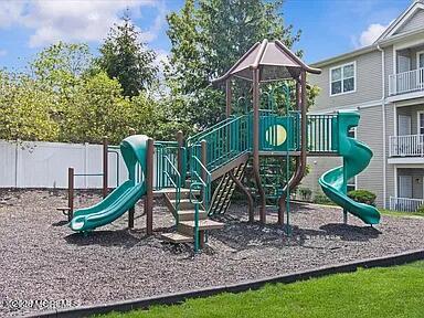 136 Mill Pond Way Eatontown NJ 07724